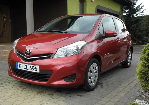 toyota kujawsko-pomorskie Toyota Yaris cena 28900 przebieg: 100000, rok produkcji 2011 z Lipno